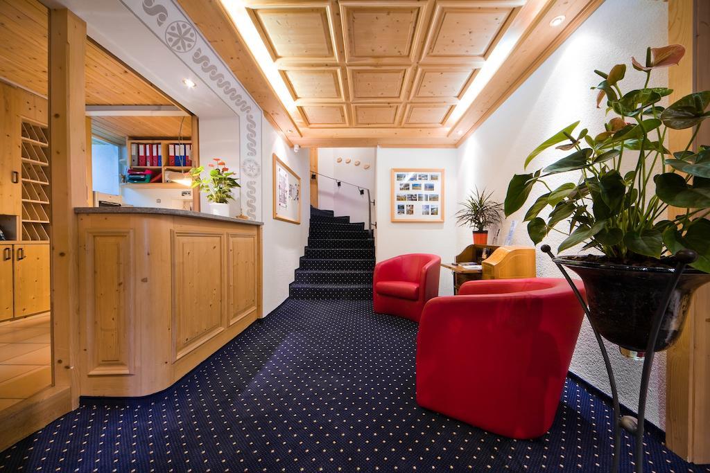 Hotel Sonnenhalde, Arosa Extérieur photo